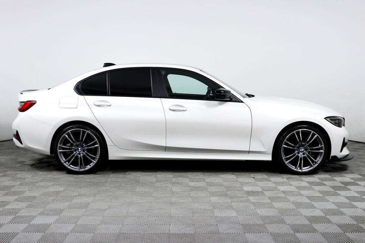 BMW 3 серии с пробегом — 2019 год. Фото: #3