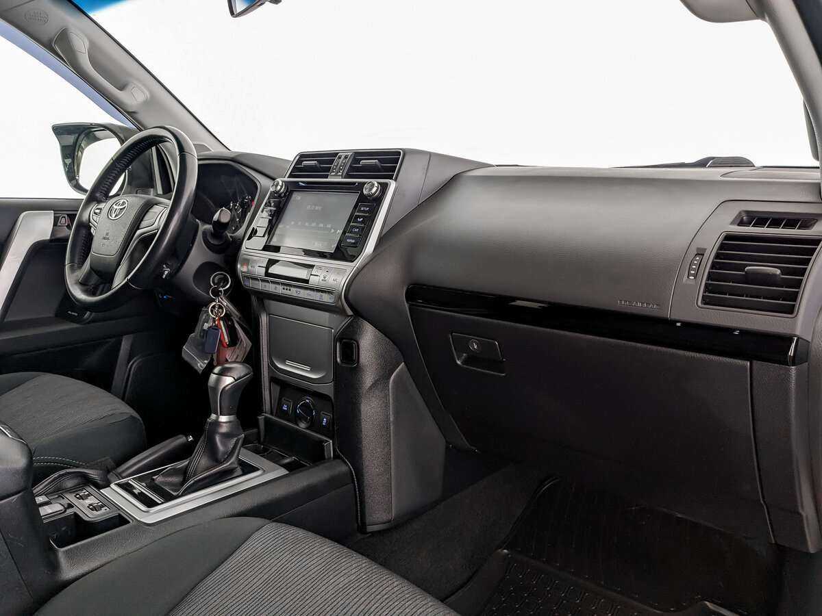 Toyota Land Cruiser Prado с пробегом — 2019 год. Фото: #8