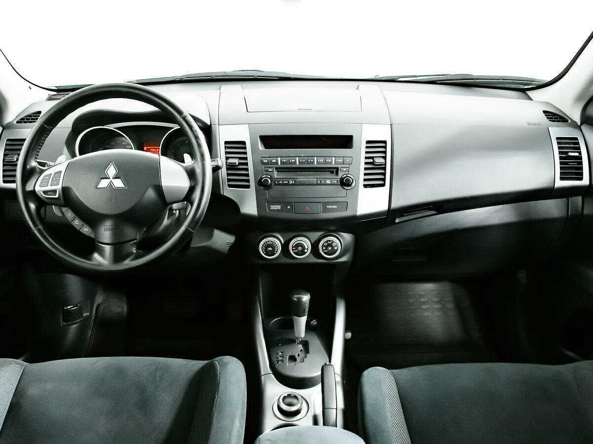 Mitsubishi Outlander с пробегом — 2008 год. Фото: #10