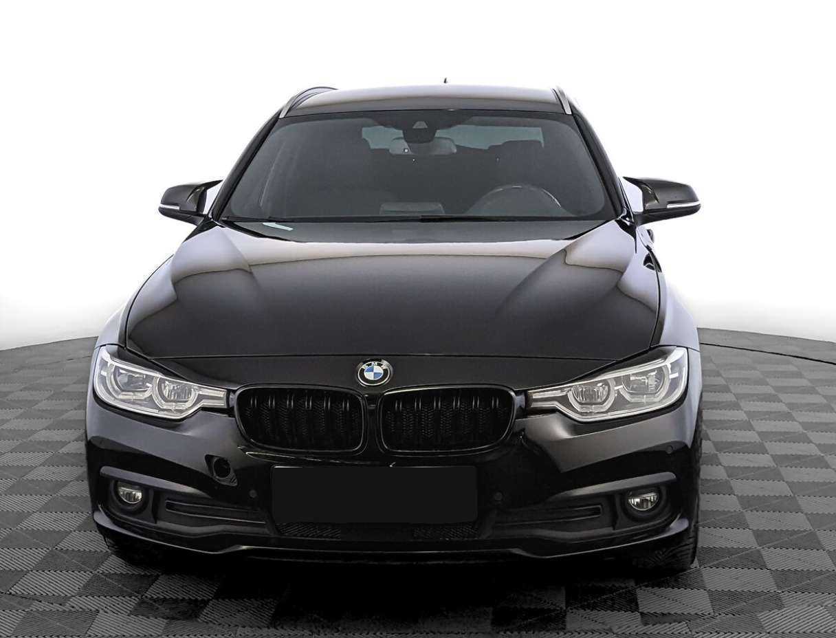 BMW 3 серии с пробегом — 2019 год. Фото: #1