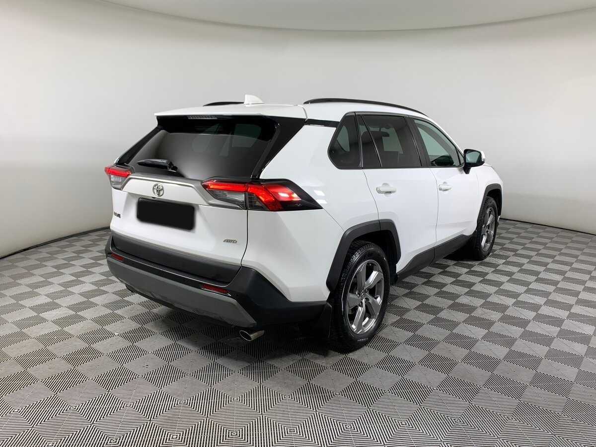 Toyota RAV4 с пробегом — 2020 год. Фото: #4