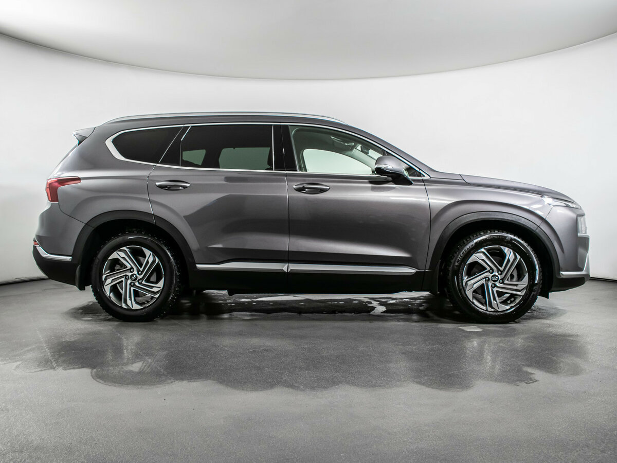 Hyundai Santa Fe с пробегом — 2022 год. Фото: #3