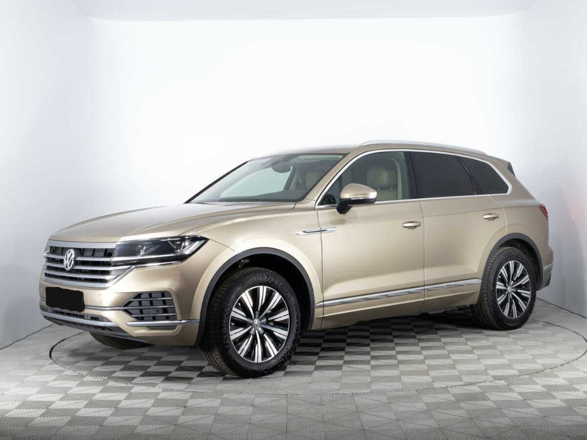 Volkswagen Touareg с пробегом — 2018 год. Фото: #0