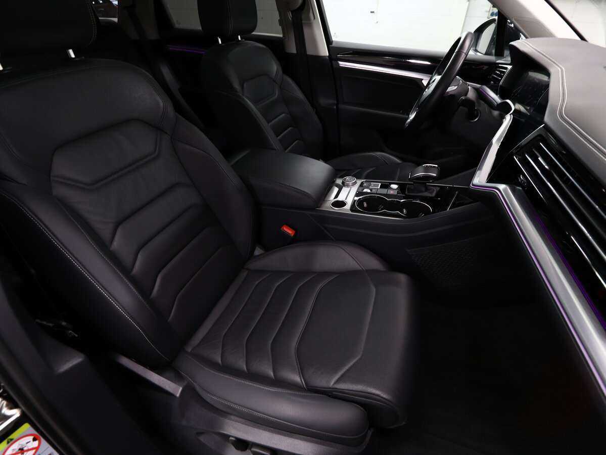 Volkswagen Touareg с пробегом — 2018 год. Фото: #14