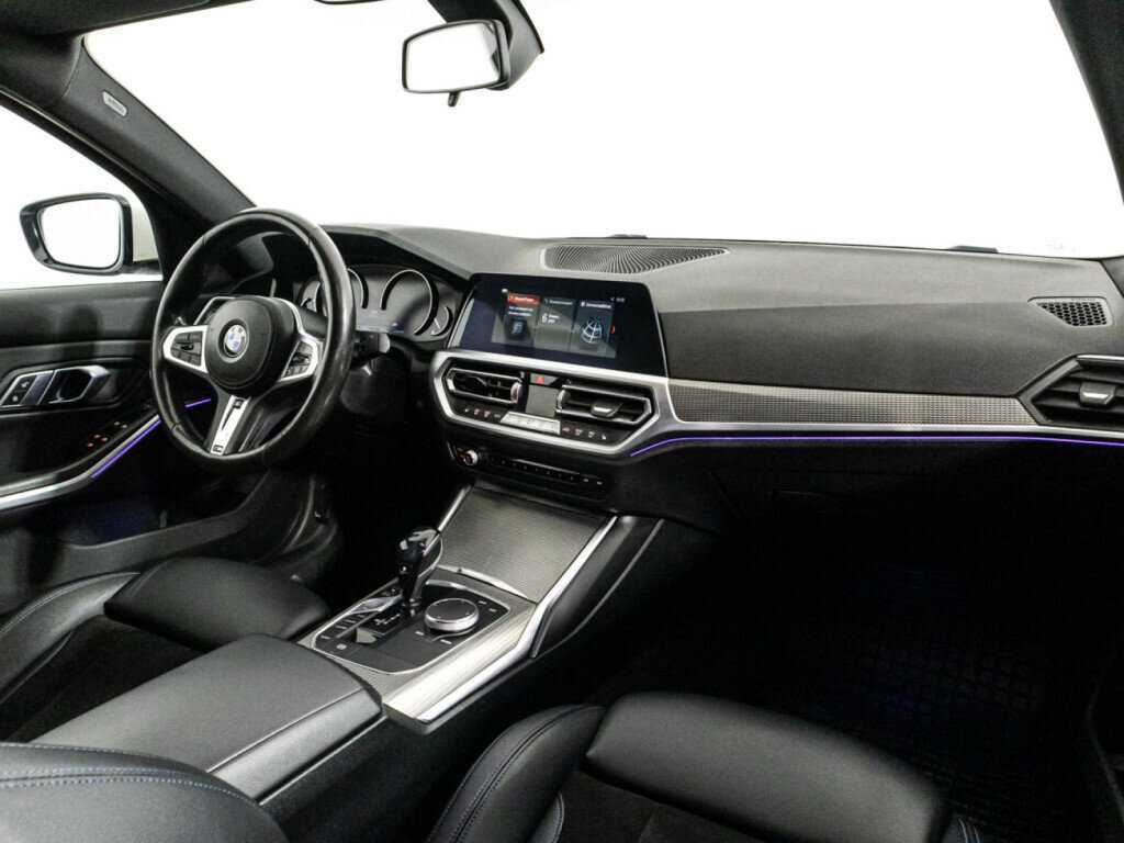 BMW 3 серии с пробегом — 2019 год. Фото: #8