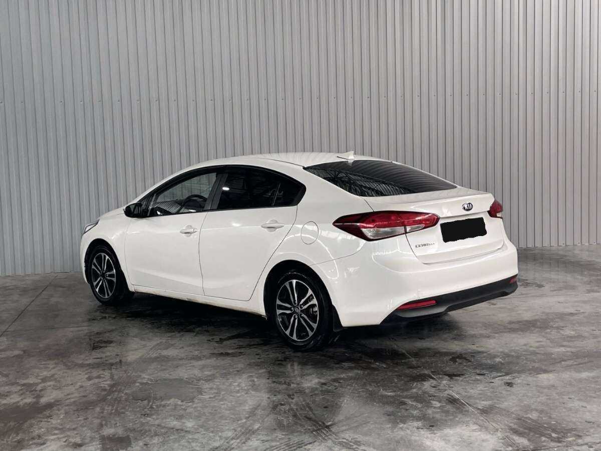 Kia Cerato с пробегом — 2017 год. Фото: #6