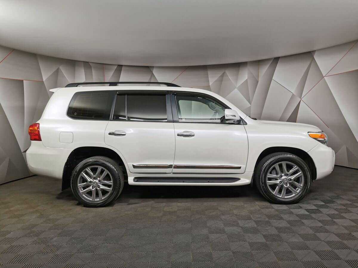 Toyota Land Cruiser с пробегом — 2015 год. Фото: #5