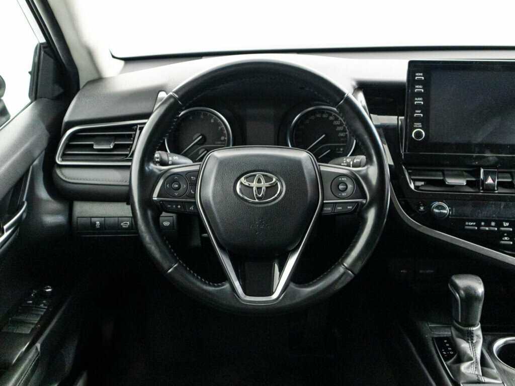 Toyota Camry с пробегом — 2021 год. Фото: #17