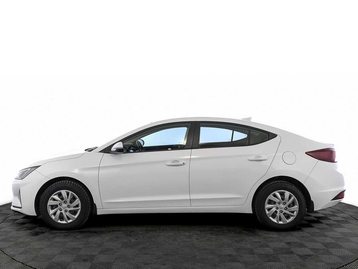Hyundai Elantra с пробегом — 2019 год. Фото: #7