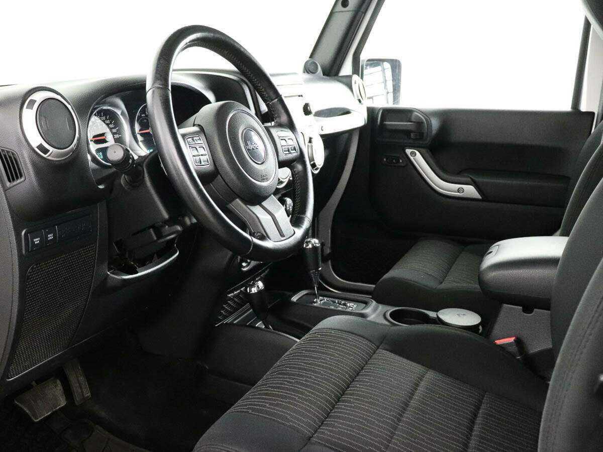 Jeep Wrangler с пробегом — 2011 год. Фото: #7