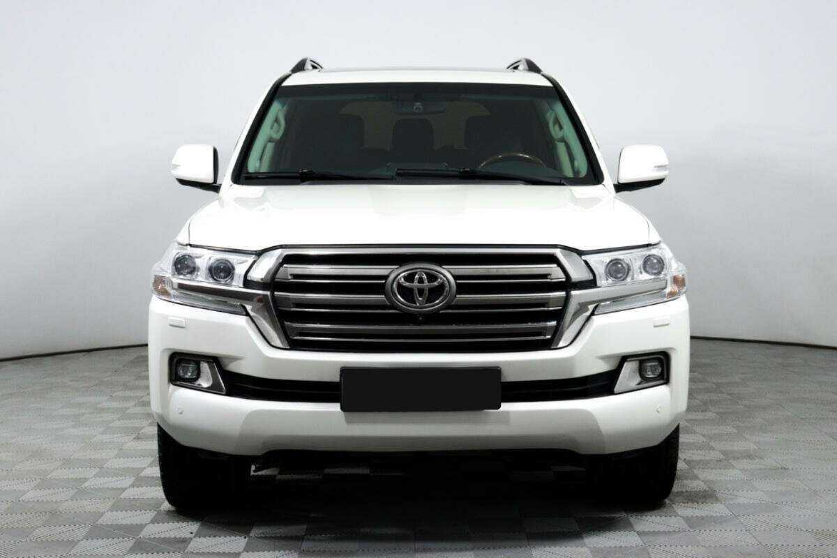 Toyota Land Cruiser с пробегом — 2015 год. Фото: #1