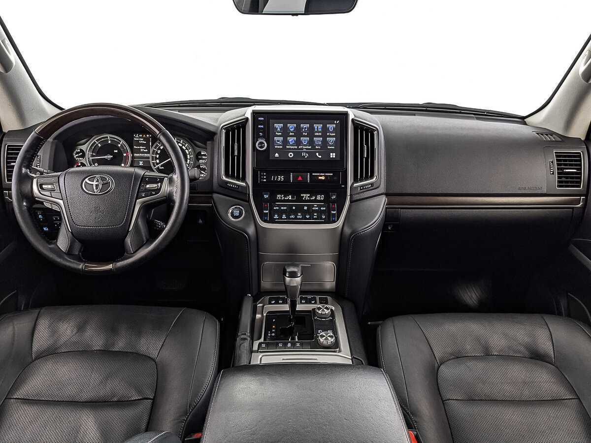Toyota Land Cruiser с пробегом — 2019 год. Фото: #13