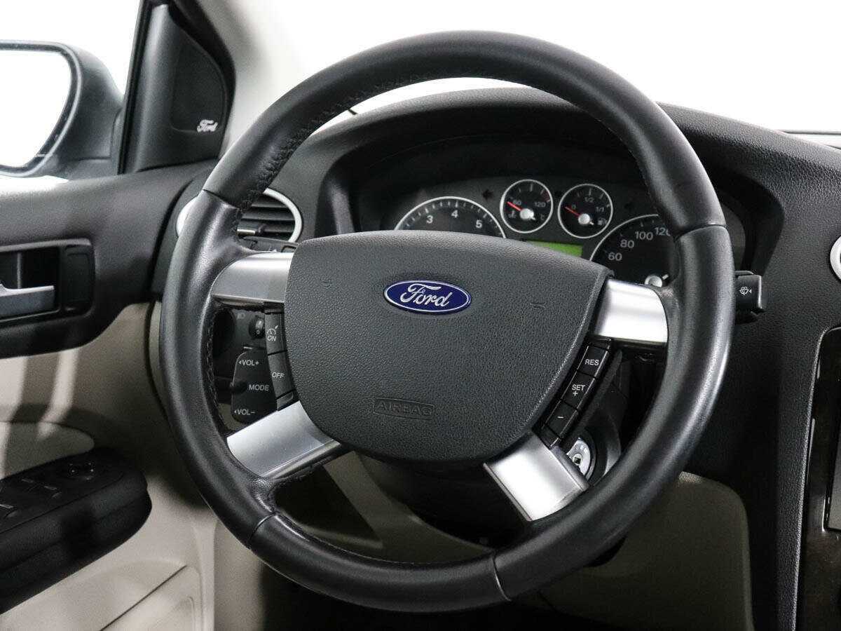Ford Focus с пробегом — 2006 год. Фото: #12