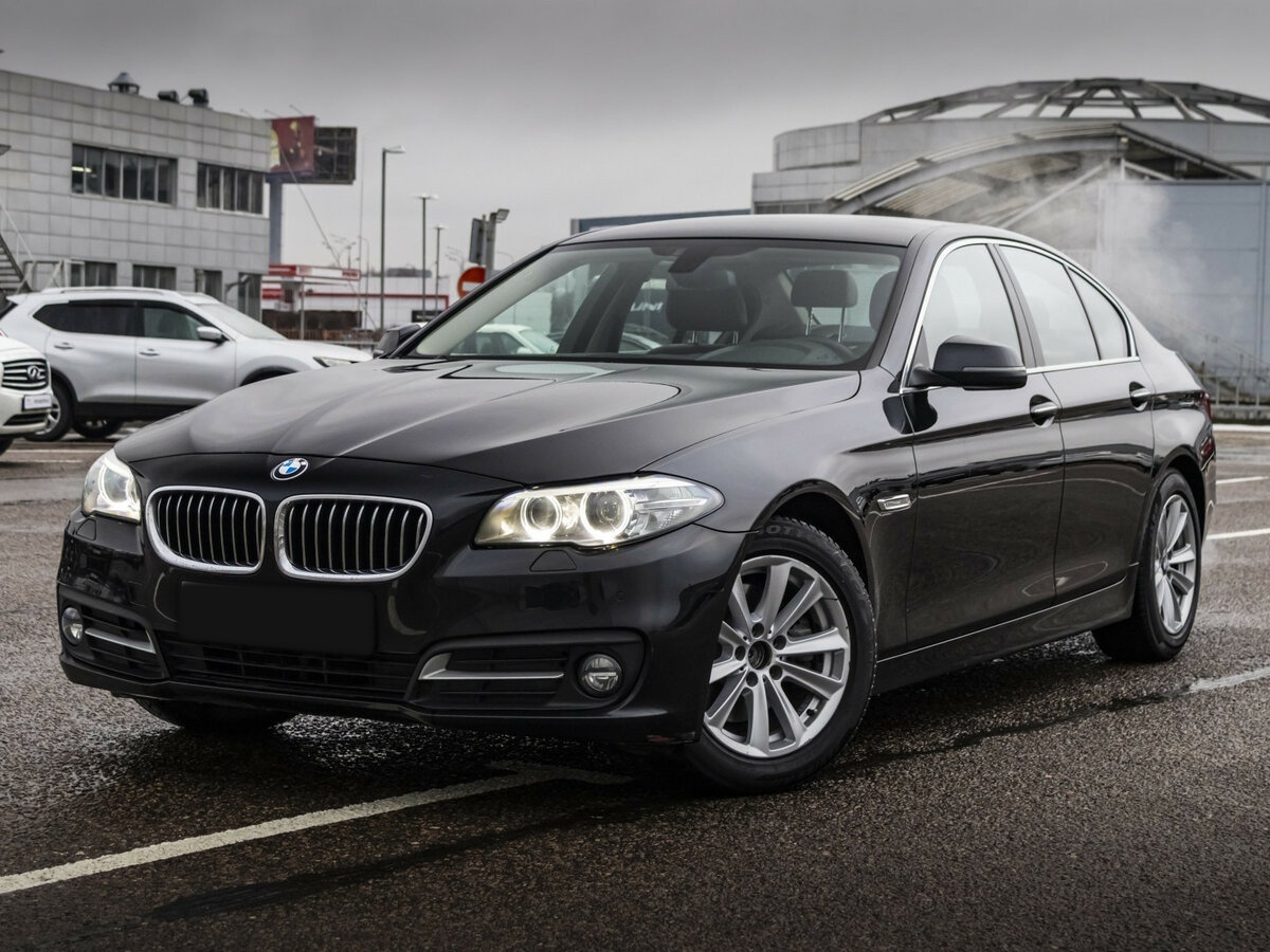 BMW 5 серии с пробегом — 2016 год. Посмотреть фото