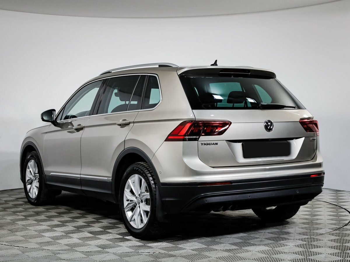 Volkswagen Tiguan с пробегом — 2020 год. Фото: #6