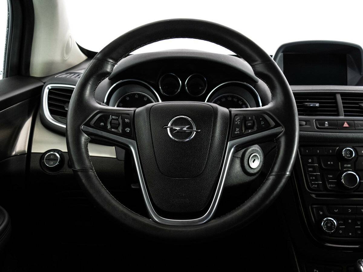Opel Mokka с пробегом — 2015 год. Фото: #11