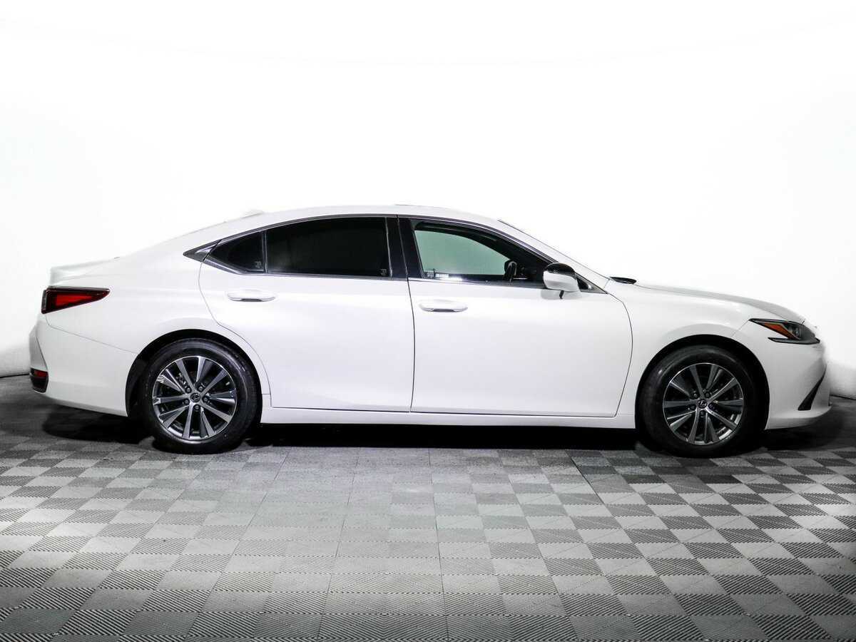 Lexus ES с пробегом — 2019 год. Фото: #3