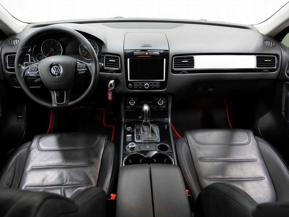 Volkswagen Touareg с пробегом — 2010 год. Фото: #13
