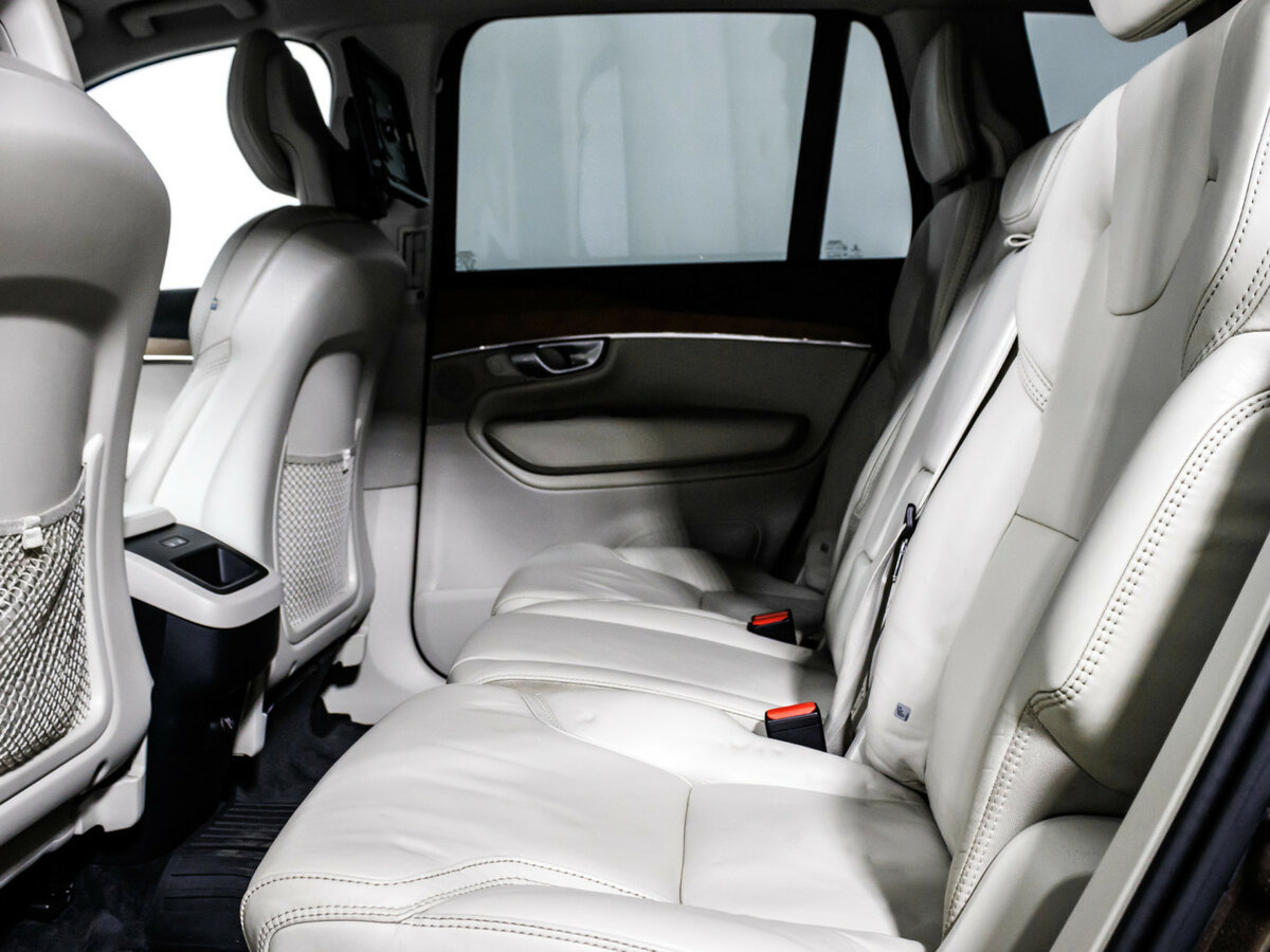 Volvo XC90 с пробегом — 2017 год. Фото: #10