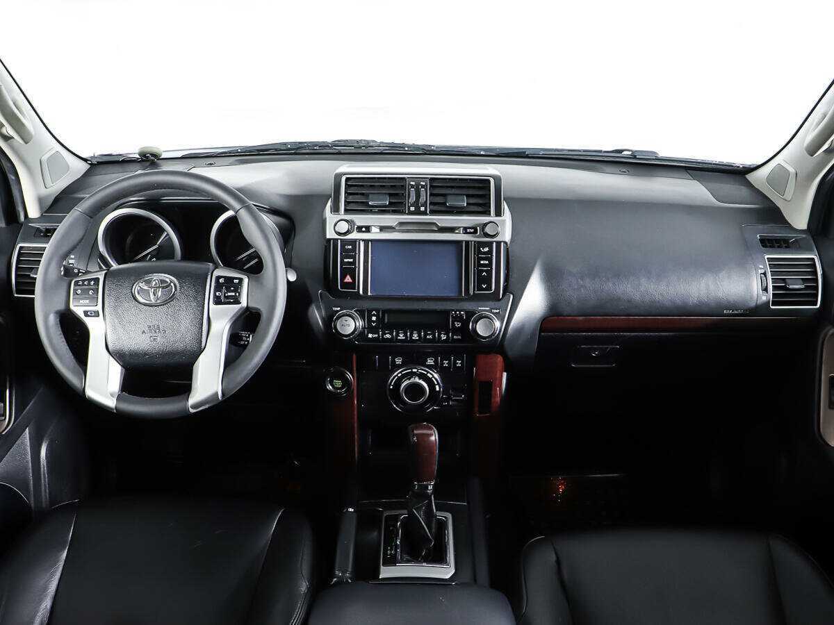 Toyota Land Cruiser Prado с пробегом — 2013 год. Фото: #9