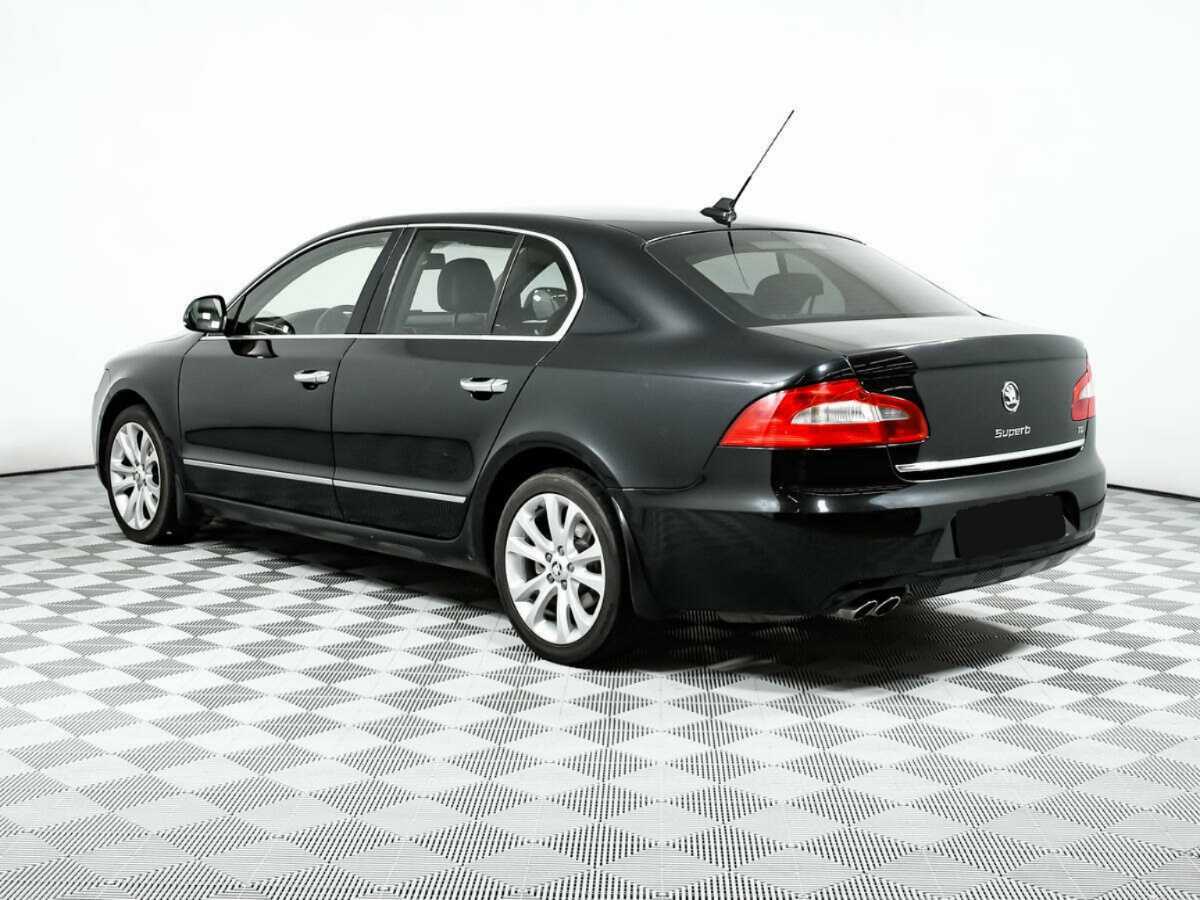 Skoda Superb с пробегом — 2009 год. Фото: #6