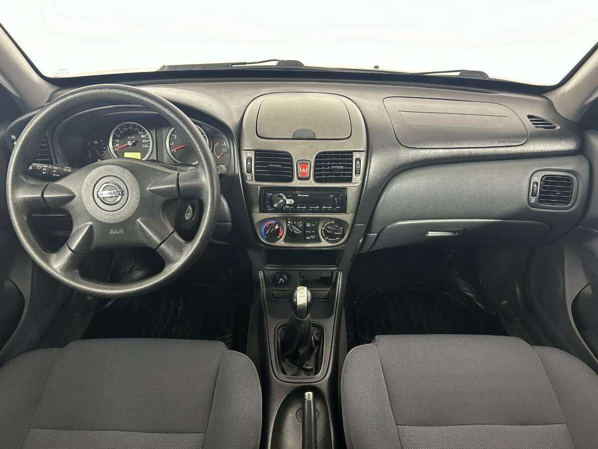 Nissan Almera с пробегом — 2005 год. Фото: #6