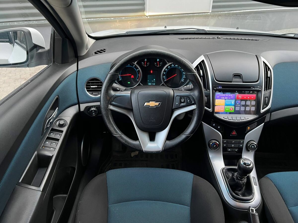 Chevrolet Cruze с пробегом — 2013 год. Фото: #4