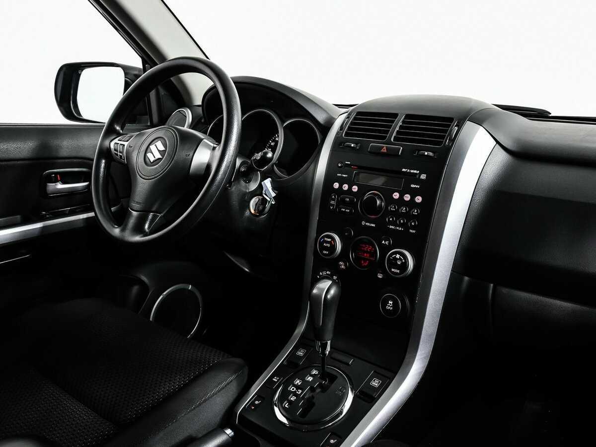 Suzuki Grand Vitara с пробегом — 2011 год. Фото: #8