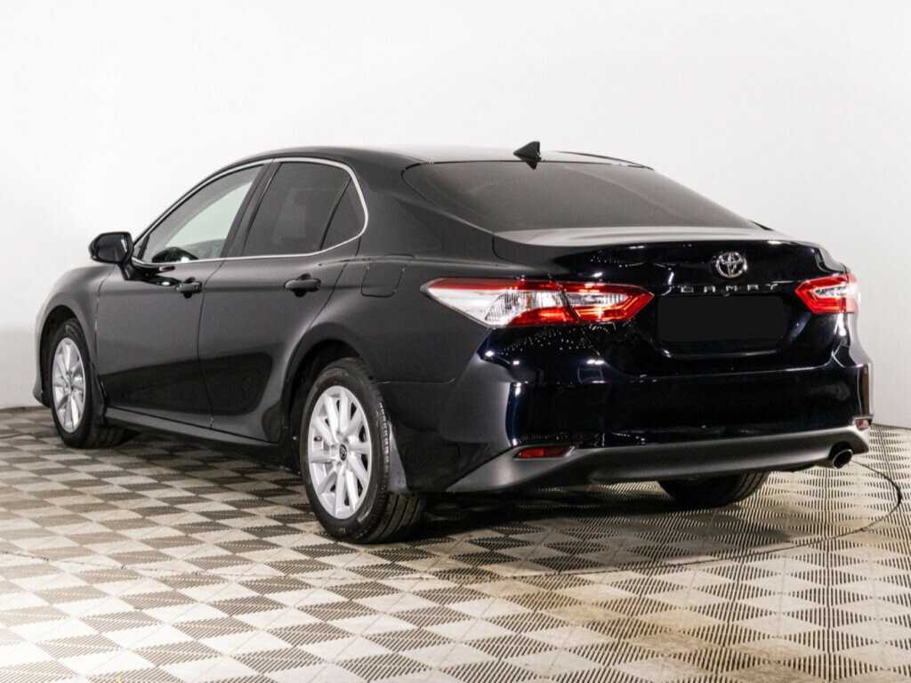 Toyota Camry с пробегом — 2021 год. Фото: #6