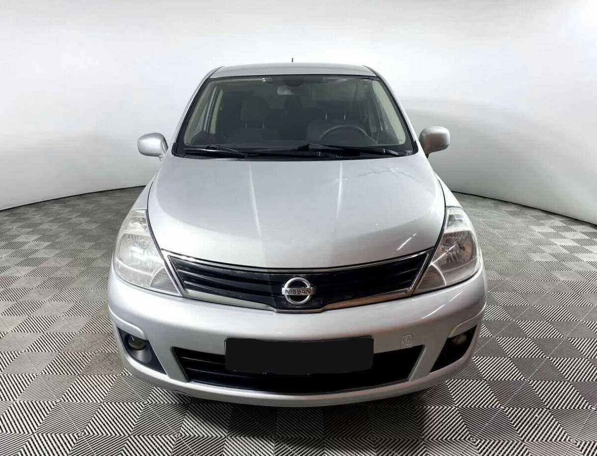 Nissan Tiida с пробегом — 2011 год. Фото: #2