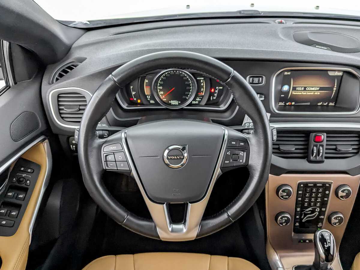 Volvo V40 с пробегом — 2018 год. Фото: #21