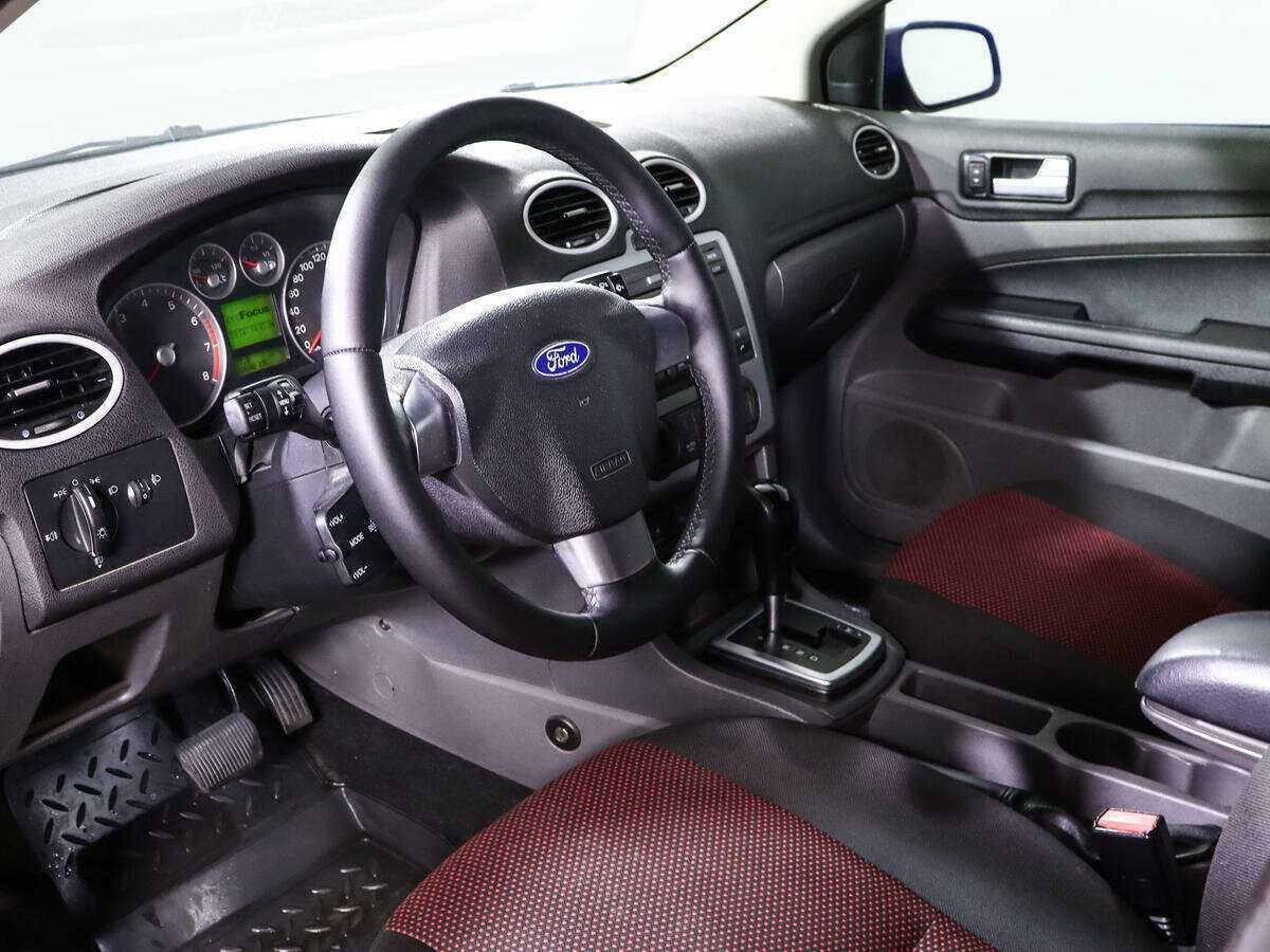 Ford Focus с пробегом — 2006 год. Фото: #13