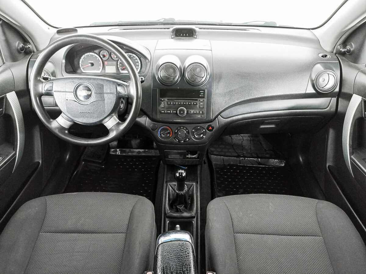 Chevrolet Aveo с пробегом — 2008 год. Фото: #11