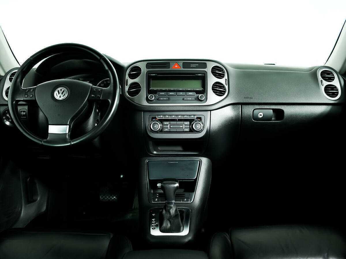 Volkswagen Tiguan с пробегом — 2010 год. Фото: #8