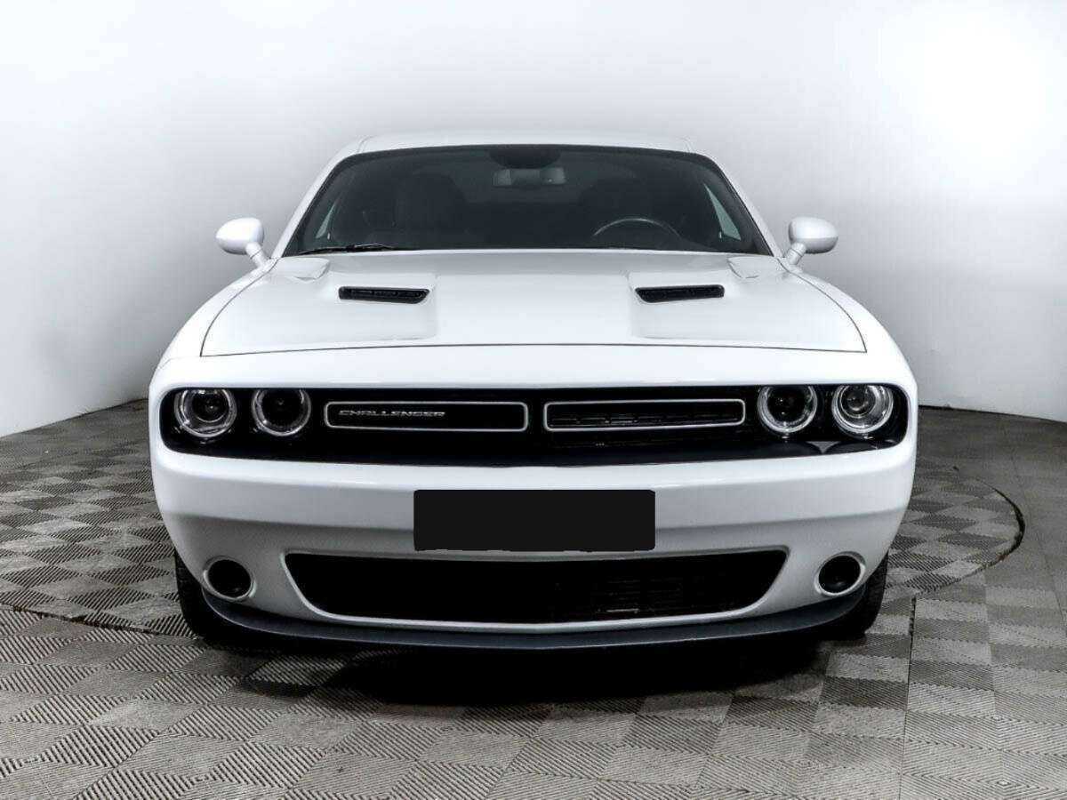 Dodge Challenger с пробегом — 2019 год. Фото: #1