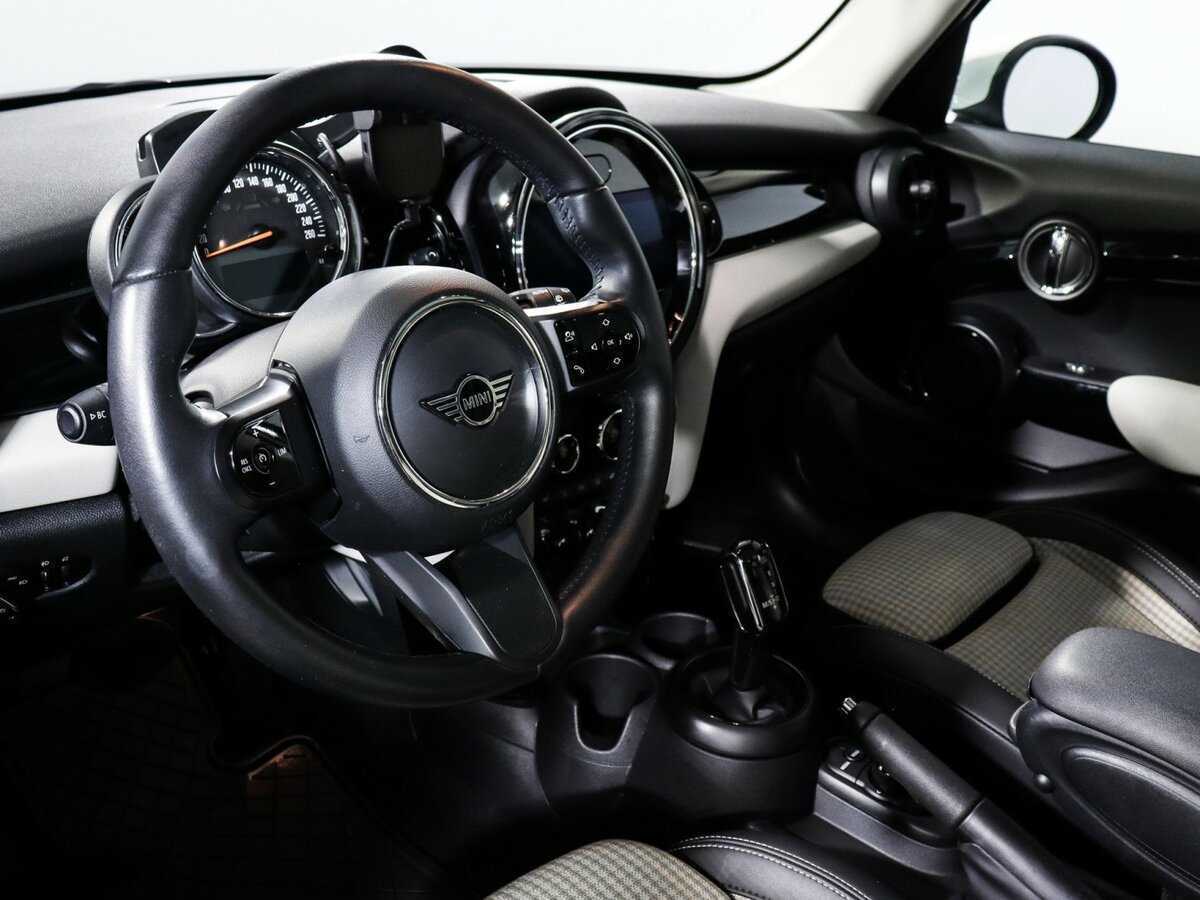 Mini Hatch с пробегом — 2021 год. Фото: #10