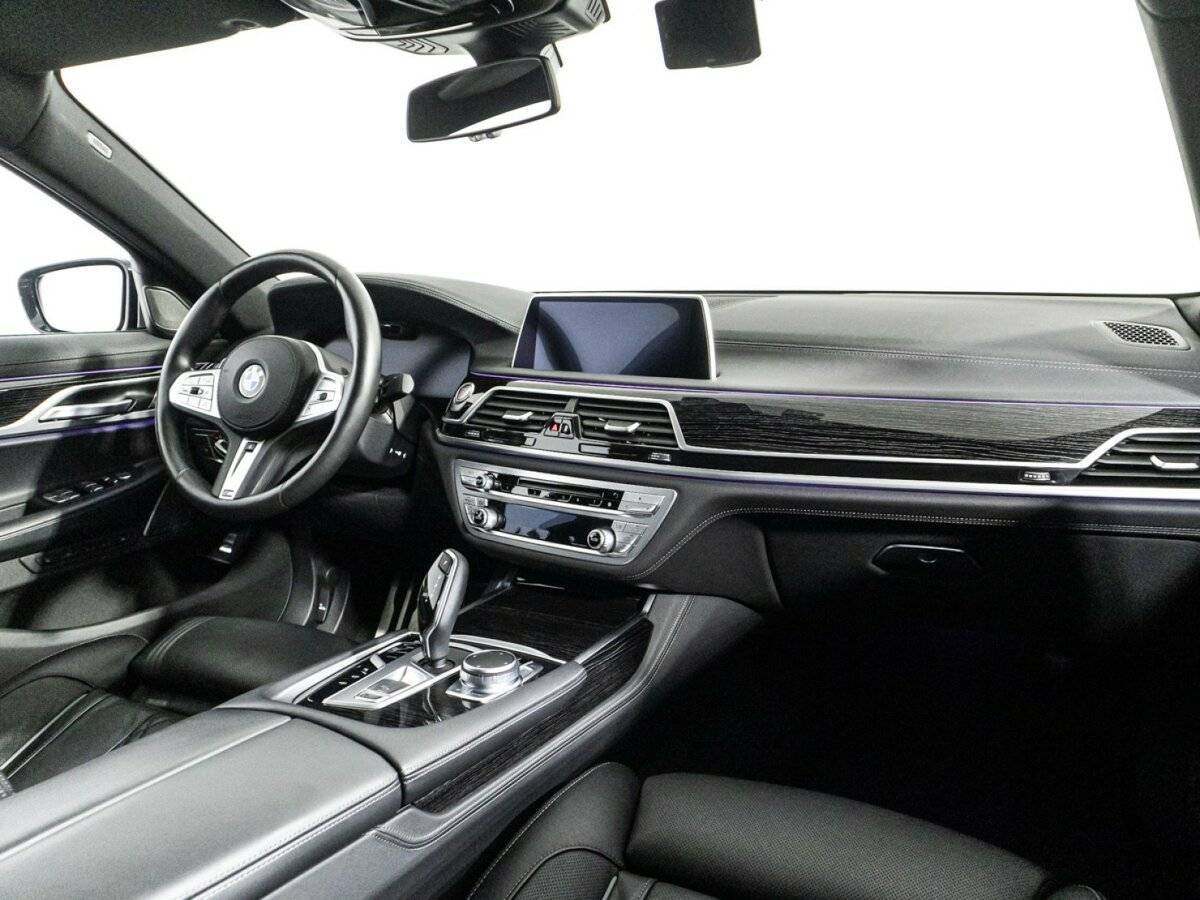 BMW 7 серии с пробегом — 2020 год. Фото: #8