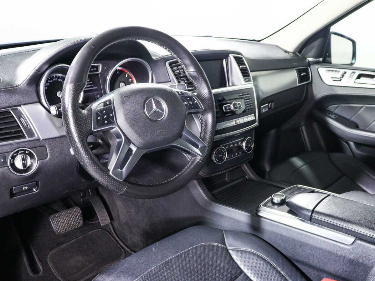 Mercedes-Benz GL-Класс с пробегом — 2014 год. Фото: #13