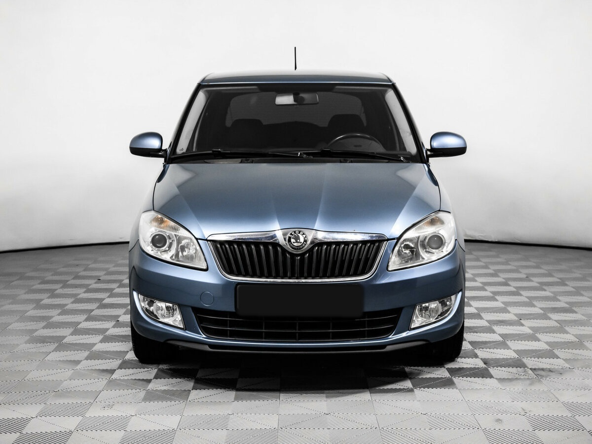 Skoda Fabia с пробегом — 2011 год. Фото: #1