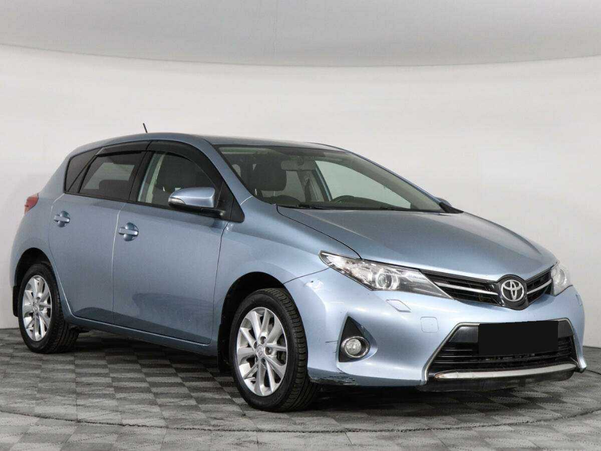 Toyota Auris с пробегом — 2013 год. Фото: #2