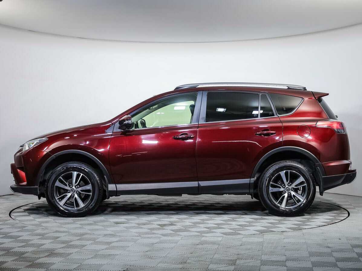 Toyota RAV4 с пробегом — 2015 год. Фото: #6