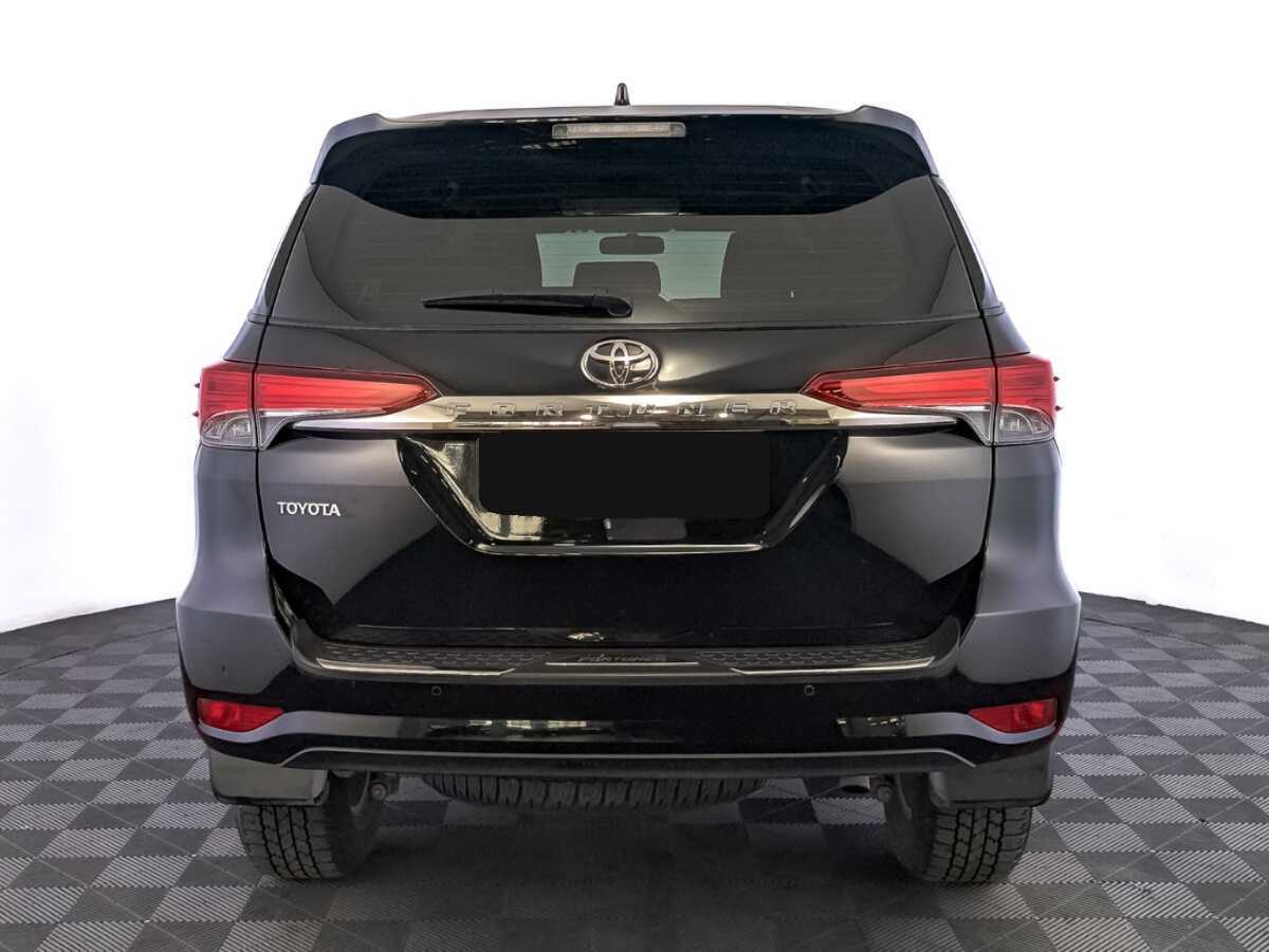 Toyota Fortuner с пробегом — 2021 год. Фото: #5