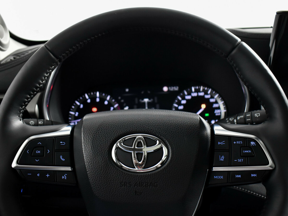 Toyota Highlander с пробегом — 2021 год. Фото: #14