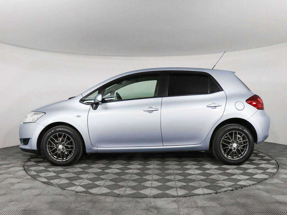 Toyota Auris с пробегом — 2007 год. Фото: #7