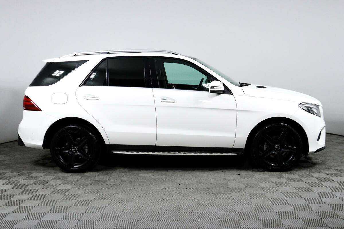 Mercedes-Benz GLE с пробегом — 2015 год. Фото: #3