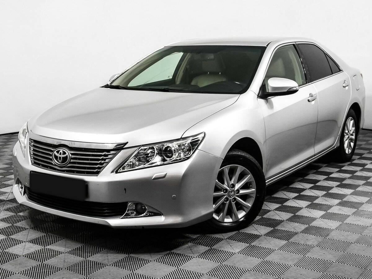 Toyota Camry с пробегом — 2012 год. Фото: #0