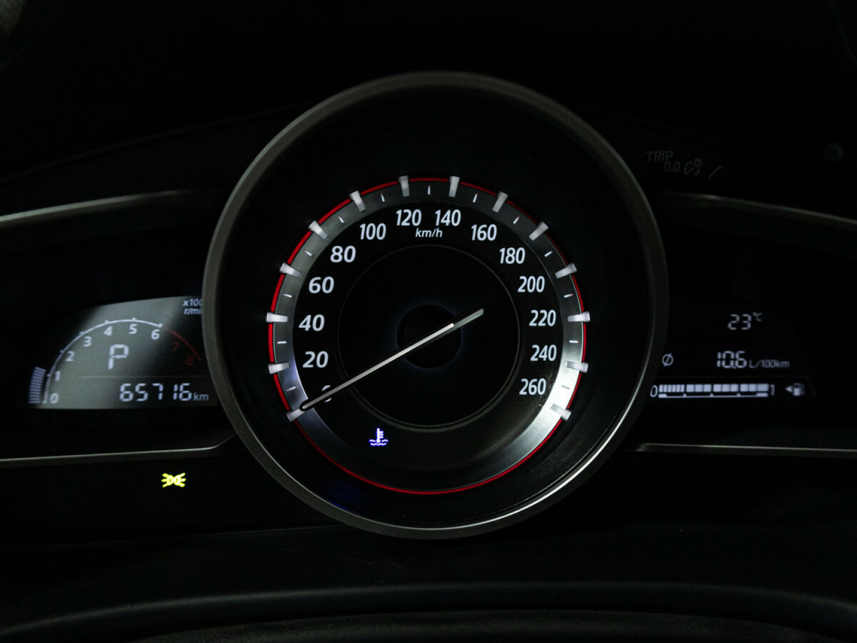 Mazda 3 с пробегом — 2013 год. Фото: #11