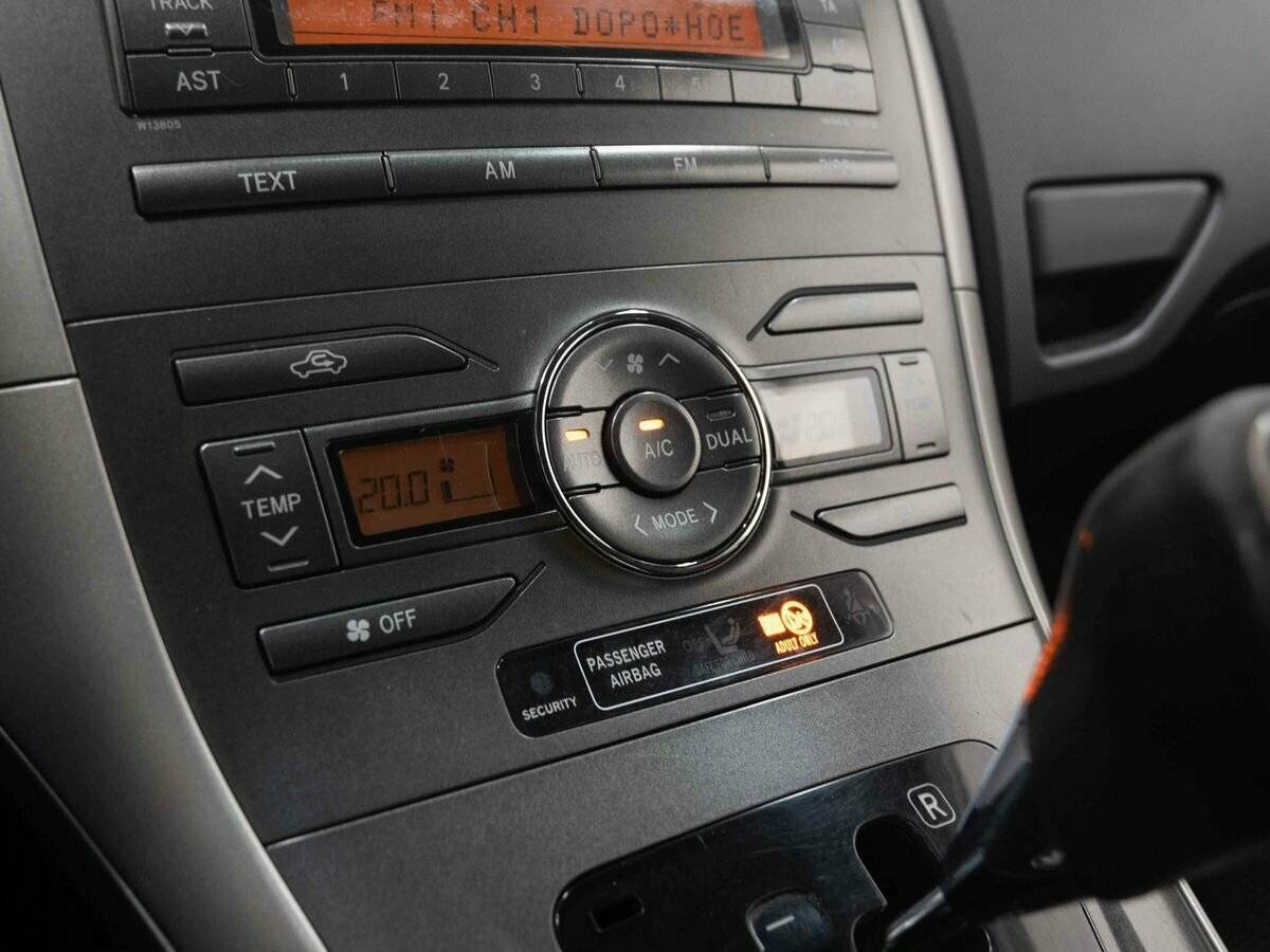 Toyota Auris с пробегом — 2008 год. Фото: #19