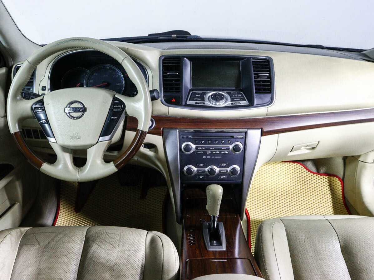 Nissan Teana с пробегом — 2010 год. Фото: #10