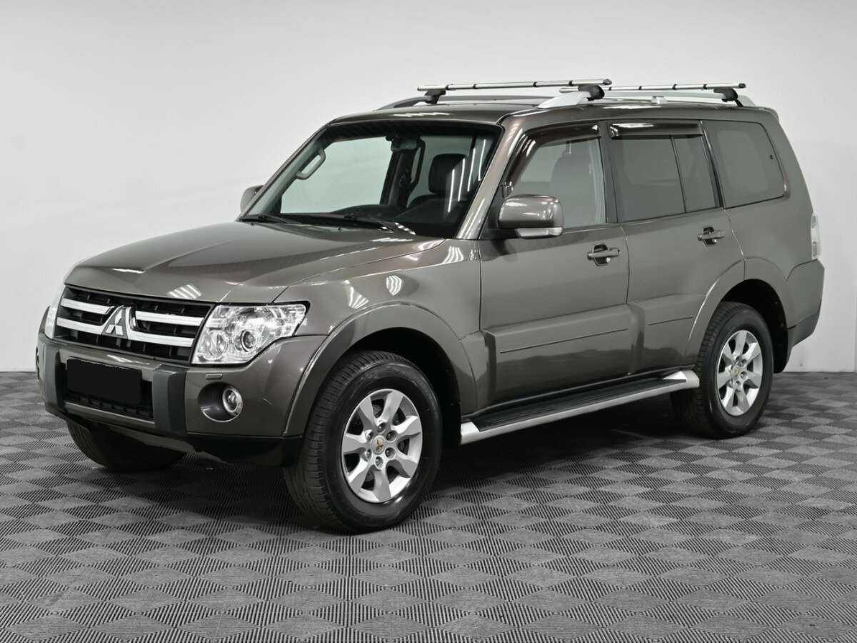 Mitsubishi Pajero с пробегом — 2010 год. Фото: #0
